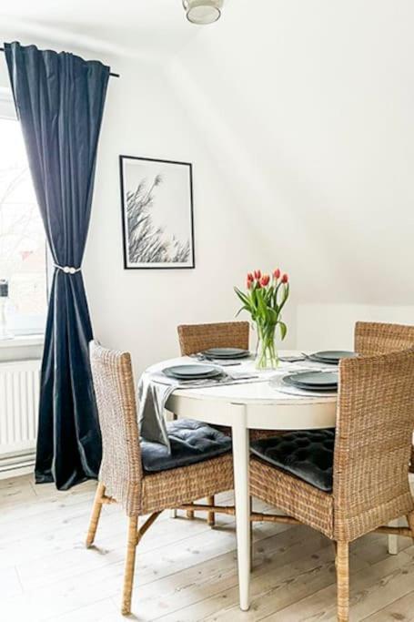 Modernes Apartment Mit Balkon Free Parking Netflix Целле Экстерьер фото
